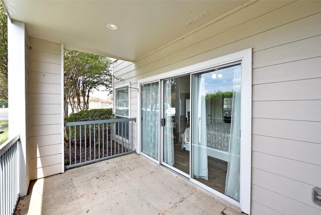 Photo - 12800 Melville Dr Unit 106A