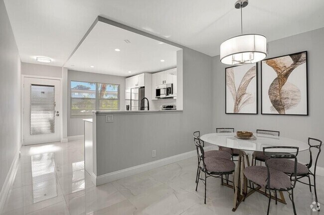 Building Photo - 2202 Lucaya Bend Unit G2 Rental