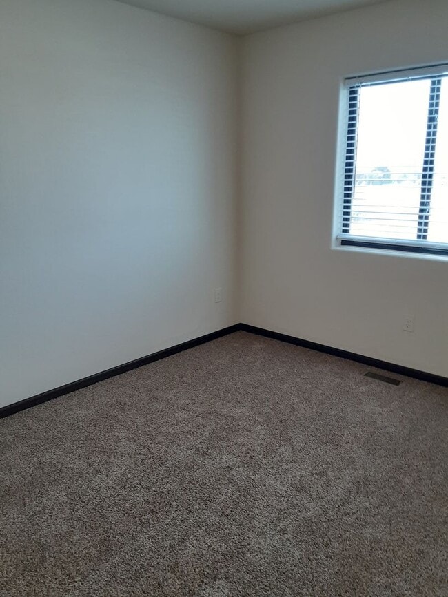 581 225th St Unit Fox Run Apartments -581 #13