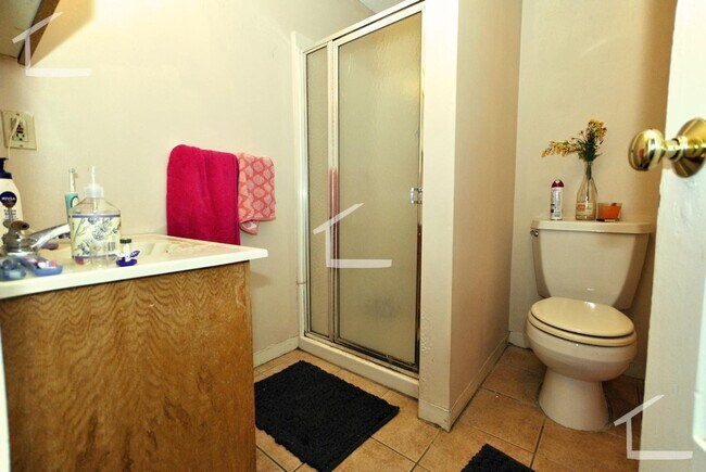 Photo - Huge 4 bed in Cleveland Circle