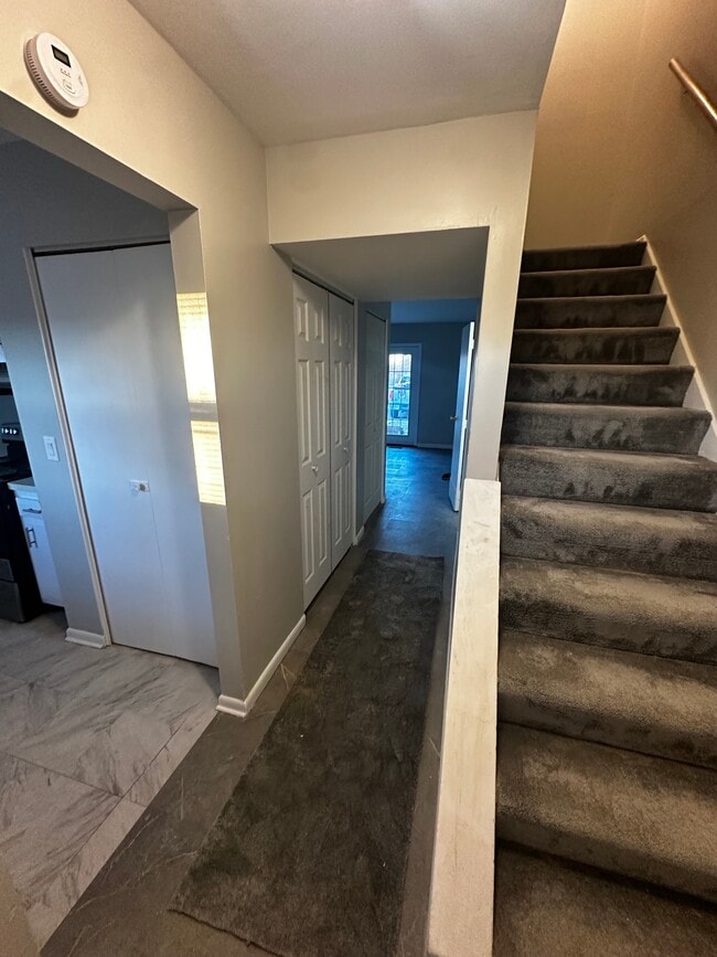 Building Photo - 6846 Emerald Ave Unit 6842