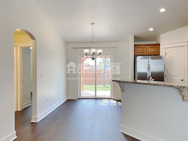 Photo - 891 S Threave Ave