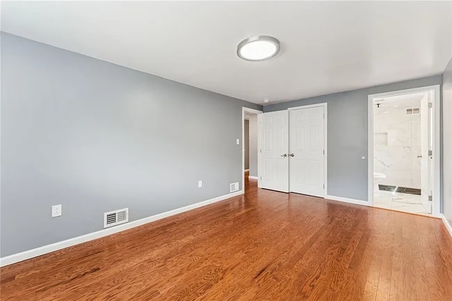 Photo - 3125 Ewart Dr