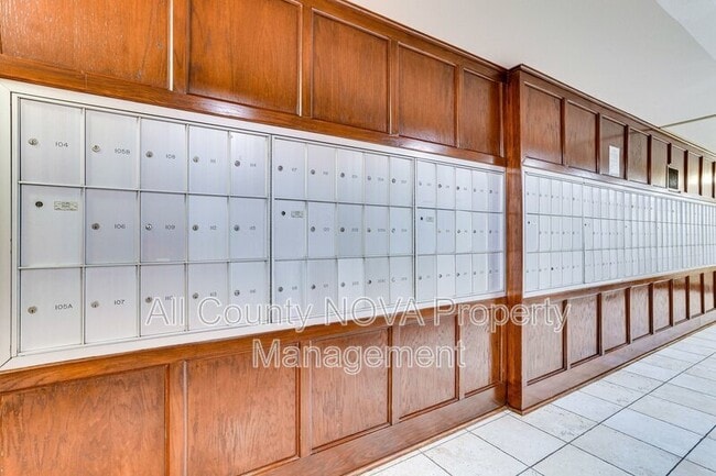Photo - 922 24th St NW Unit 301