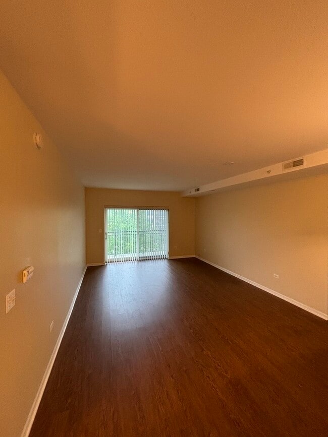 Photo - 135 S York St Unidad 314