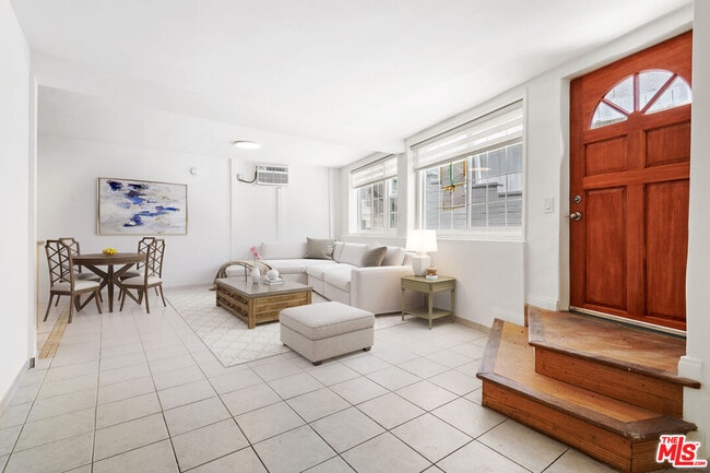 Building Photo - 1635 S Beverly Glen Blvd Unit 9