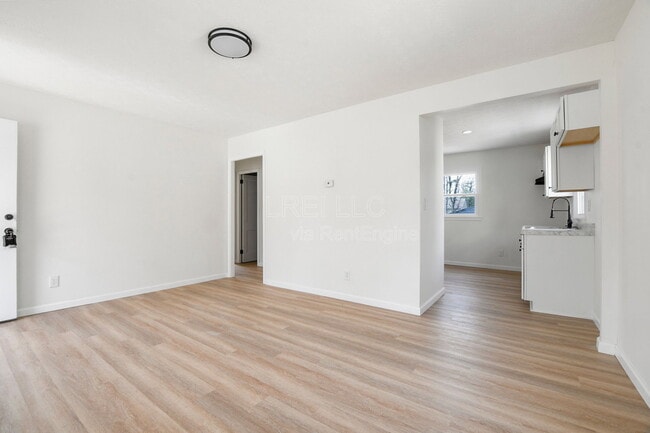 Photo - 320 N 36th St