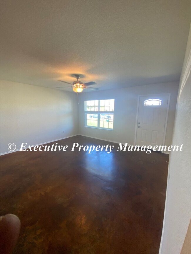 Photo - 2921 Starlight Dr Unit B