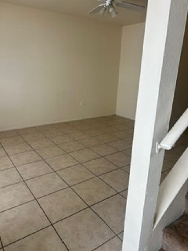 Photo - 10567 Chalmer St