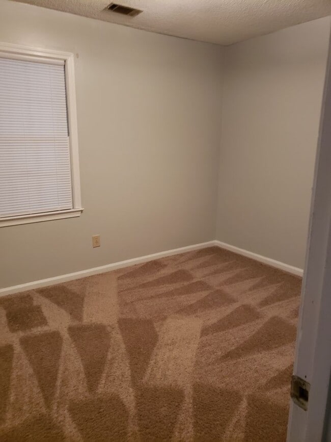 Photo - 333 Wrenfield Rd Unidad B