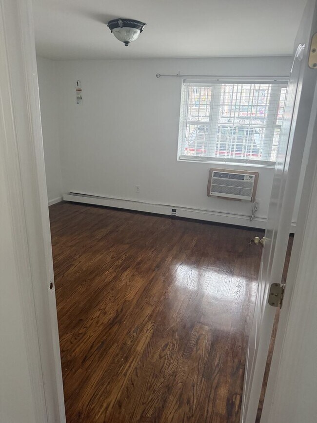 Photo - 1827 Tomlinson Ave Unit 1st Floor