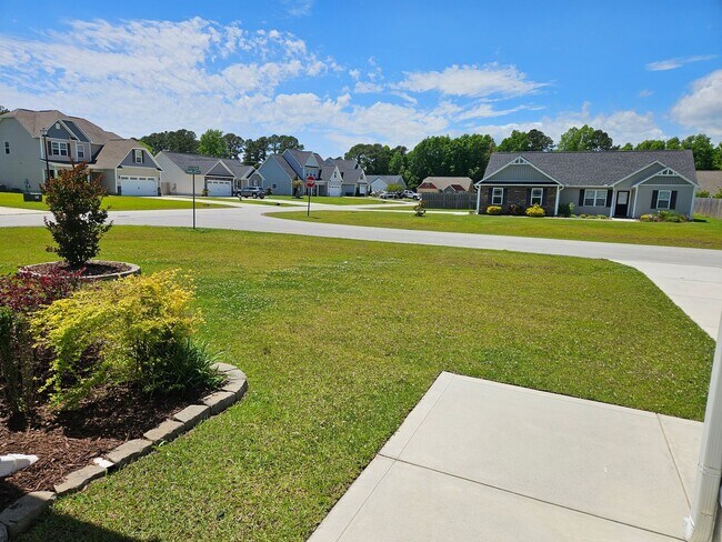 Photo - 3 Bedroom, 2 bath unfurnished home located in Bridgeport Community in Sneads Ferry