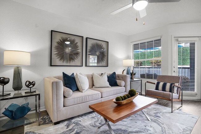 Building Photo - La Ventana Rental