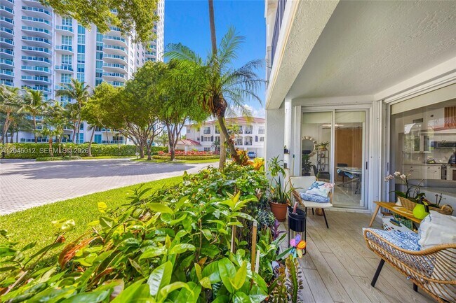 3255 NE 184th St Unit 12112