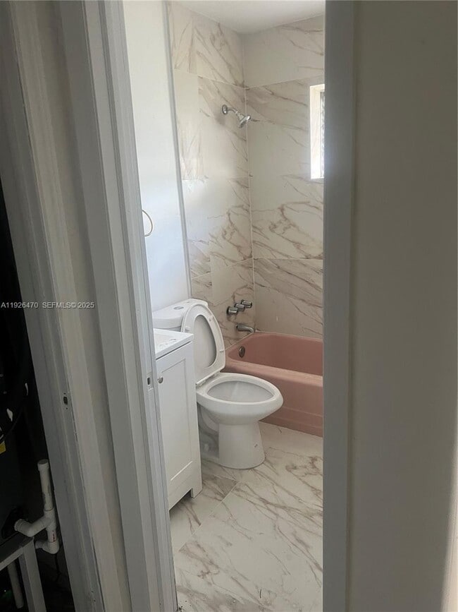 Photo - 3921 SW 59th Ave