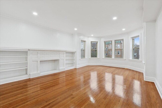 Photo - 5412 N Kimball Ave Unidad 2