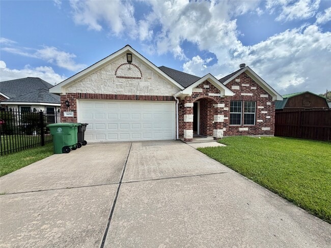 Photo - 6650 Roberson St