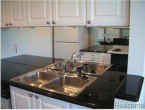 Photo - 555 S Old Woodward Ave Unidad 601