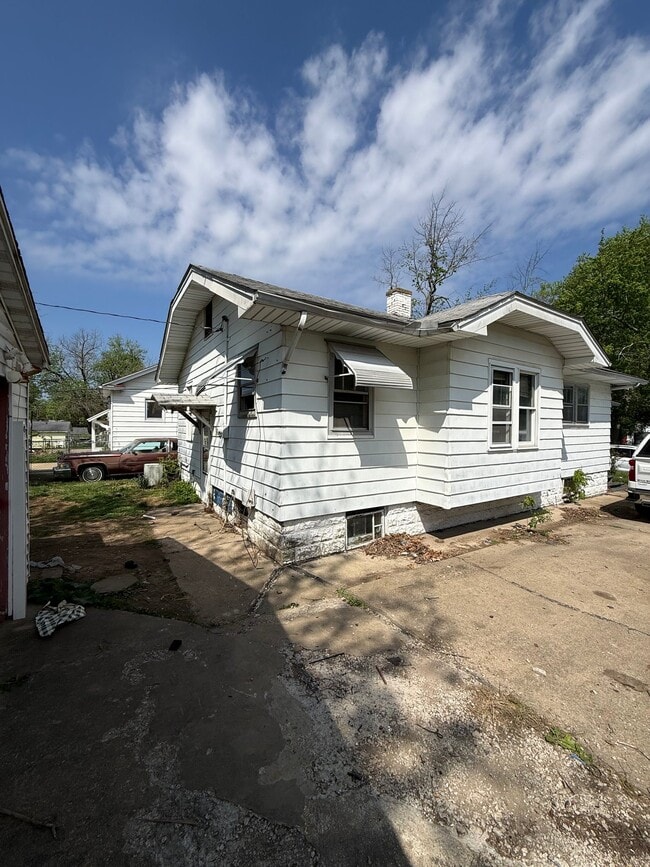 Photo - 1455 E Whitmer St