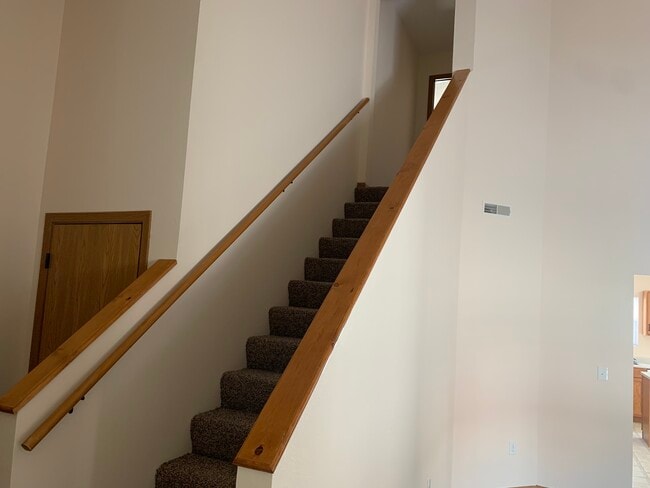 Photo - 520 Wood Thrush St
