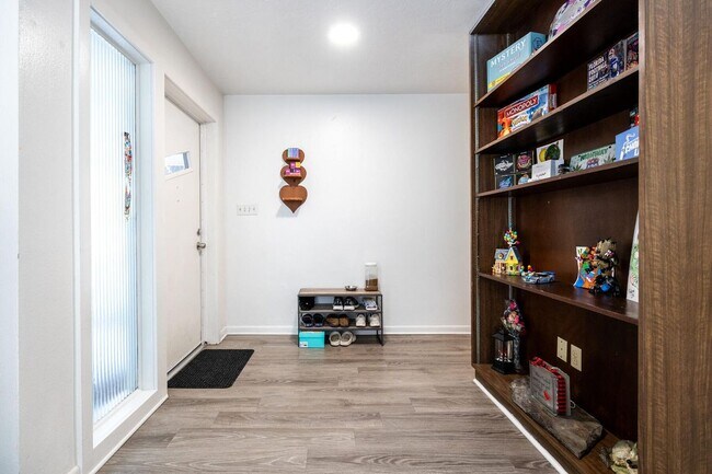 Photo - 749 NW 34th St