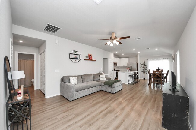 Photo - 139 Reese Ravine Ln