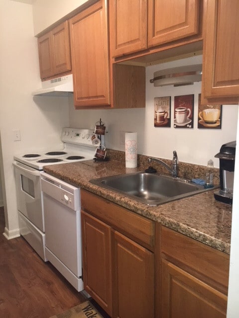 Photo - Wood Grove Place