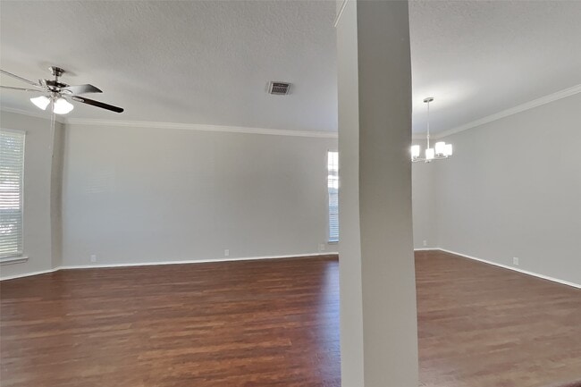 Photo - 18914 Woodglen Shadows Dr