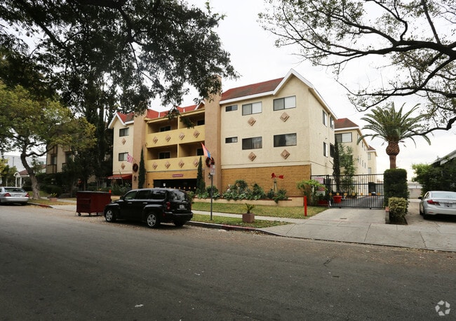 Building Photo - 420 W Windsor Rd