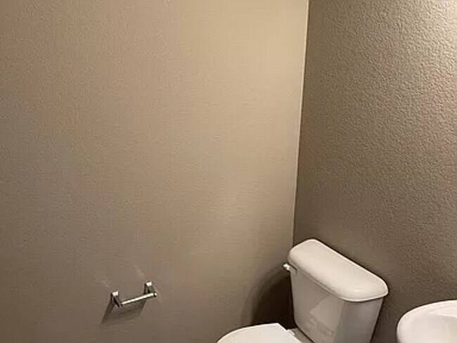 Photo - Gorgeous 4-Bed Home in Enclaves at Mountain Vista (D49)