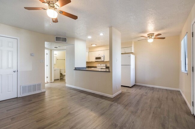 CRESTWOOD APARTMENTS