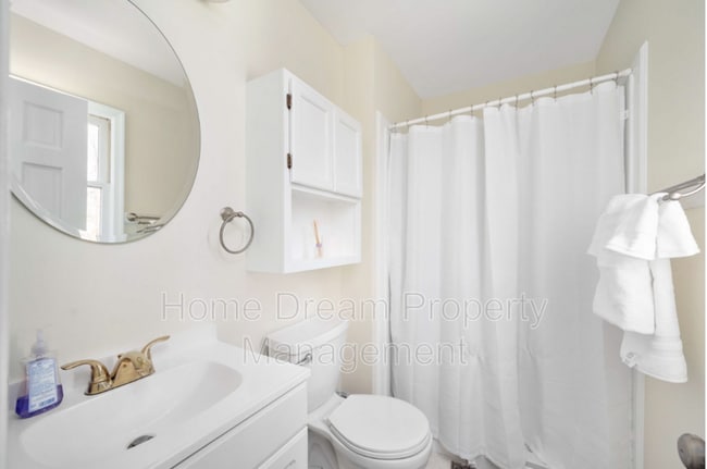 Photo - 11 Endicott Ln