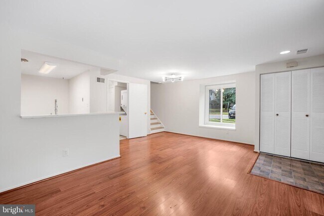 Photo - 9453 Chadburn Pl Casa Adosada