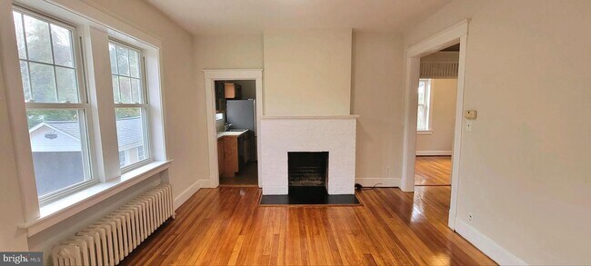 Photo - 1908 N Quebec St