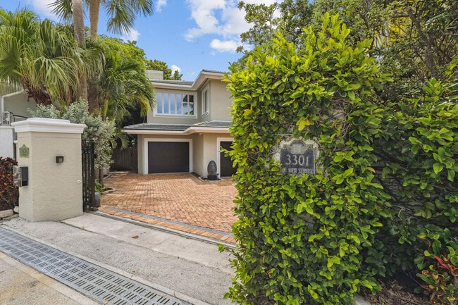 Photo - 3301 NE 16th St