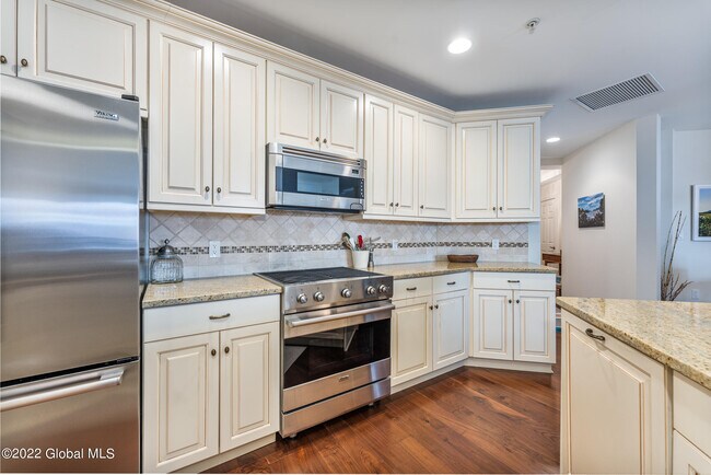 Photo - 38 High Rock Ave Unit APT 5C