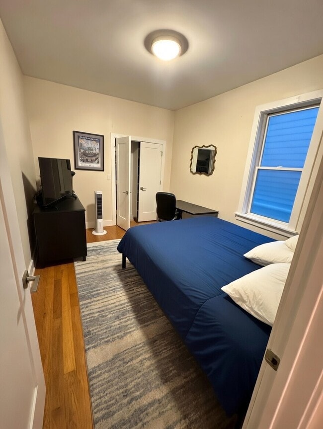 Photo - 3114 N Southport Ave Unit 1F