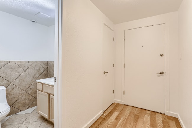 Photo - 1045 N Clarkson St Unit 105