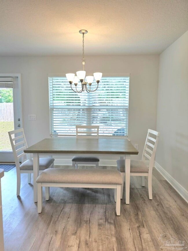 Photo - 380 Hilburn Ln