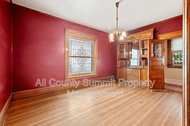 Photo - 1346 N Williams St