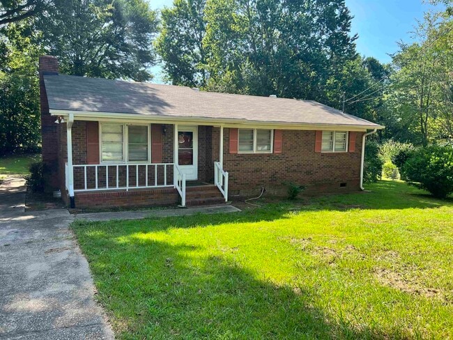Photo - 411 Cade St House