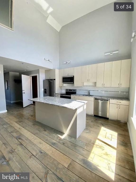 Building Photo - 1534 W Stiles St Unit C