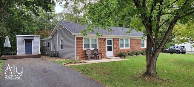 290 Windfield Cir