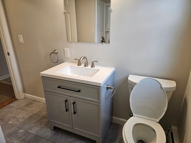 bathroom - 39 Maryland Ave Unit Downstairs Apartment