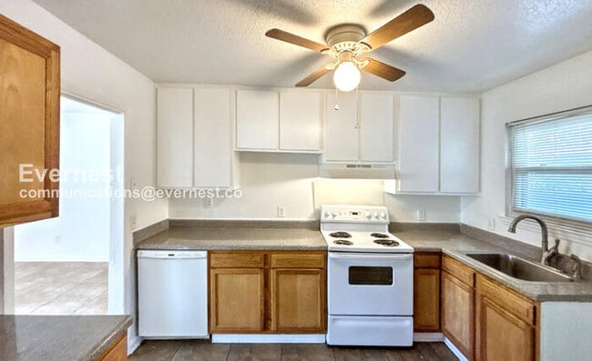 Photo - 1809 N Hawthorne St Unidad 2