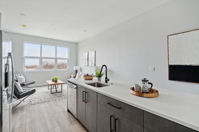 Photo - The Washington