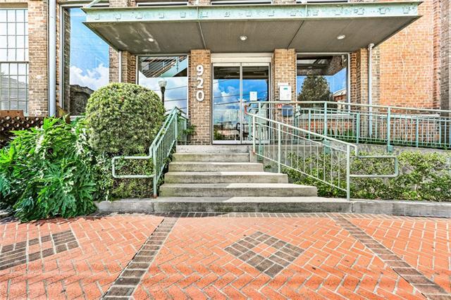 Photo - 920 Poeyfarre St