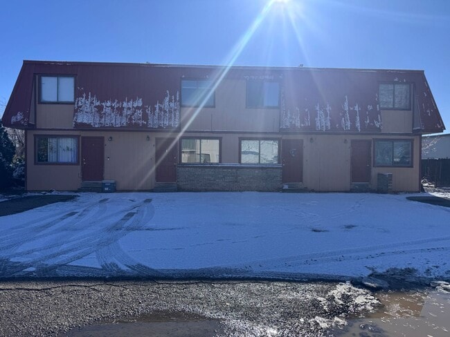 Photo - 2 Bed, 1 Bath, 2 Story Townhouse!!! Unit B