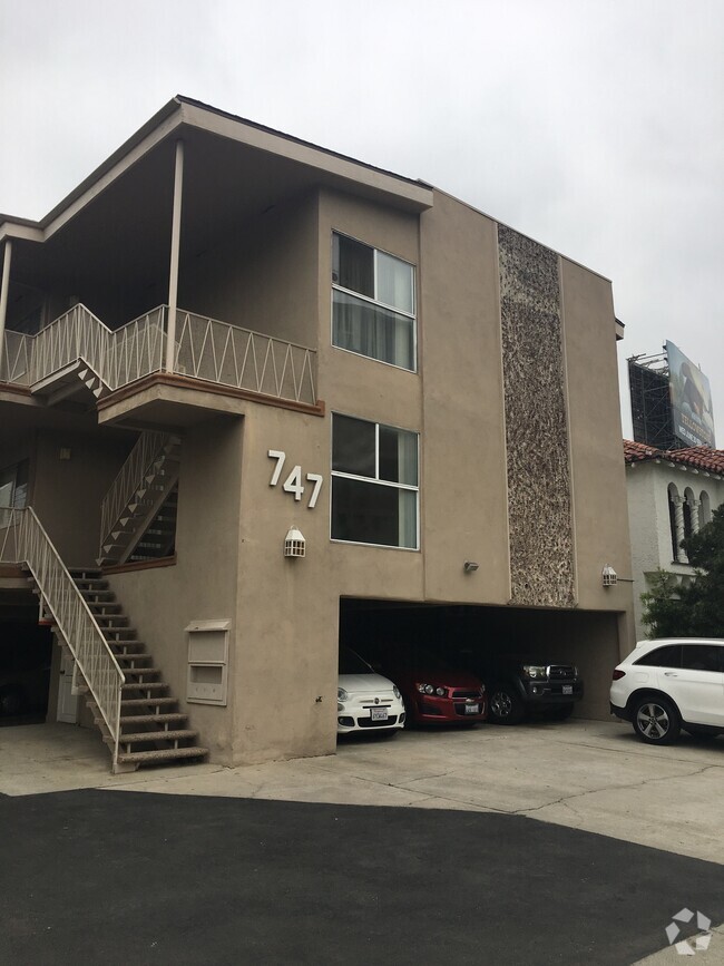 Building Photo - 747 S Curson Ave Unit 9 Rental