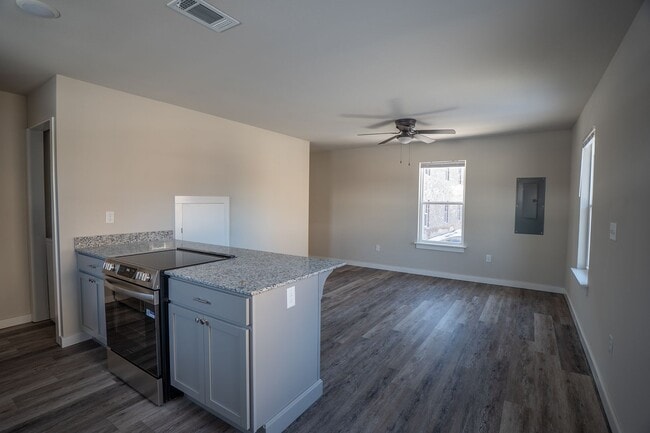 Photo - 1358 N Porter Rd Unidad 1